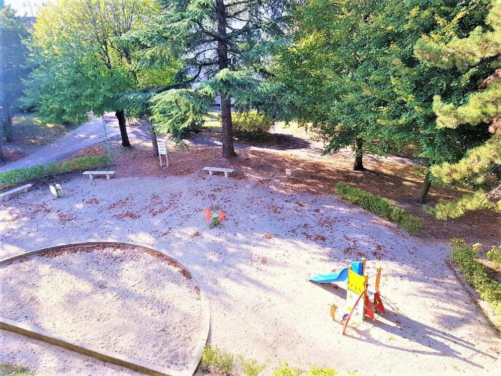 Chambre Privee Entre Paris Et Disneyland Apartment Noisy-le-Grand Luaran gambar