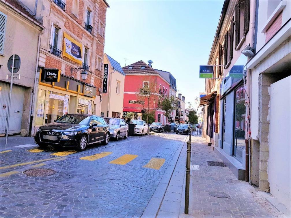 Chambre Privee Entre Paris Et Disneyland Apartment Noisy-le-Grand Luaran gambar